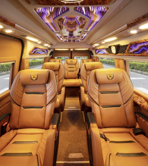 THUÊ XE LIMOUSINE ĐÓN KHÁCH DOANH NGHIỆP: SANG TRỌNG, ĐẲNG CẤP, CHUẨN ĐỐI NGOẠI